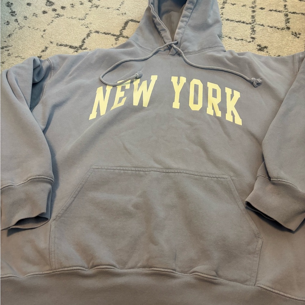 Brandy Melville Blue and White Pullover Hoodie - Picture 4 of 4